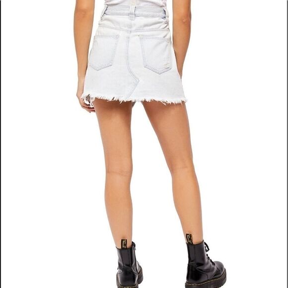 Free People Sidecar Denim Mini-Skirt 26 or 27 NWT - Picture 3 of 12